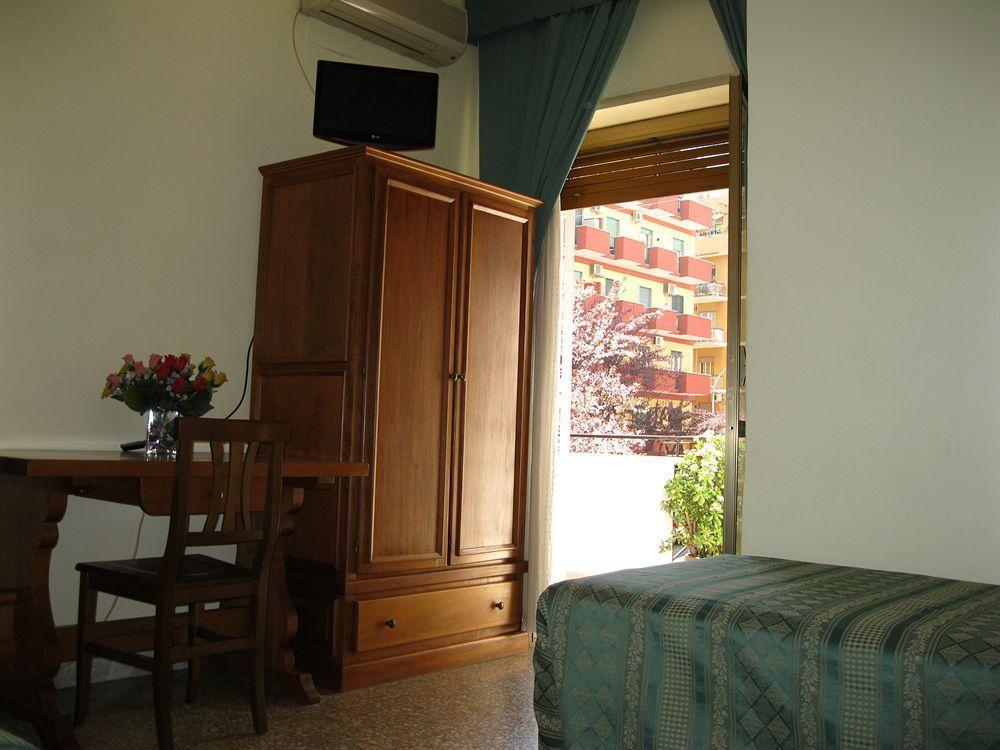 The Condottieri Rooms Rome Exterior photo